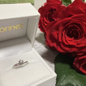 【ジュエリーソネットの口コミ】 婚約指輪を探しており、いくつかの店を回っていました。どのようなものが…