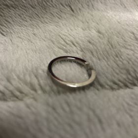 【ショーメ(CHAUMET)の口コミ】 他の人と違ったデザインがよい、ということでシンプルなデザインの中でも…