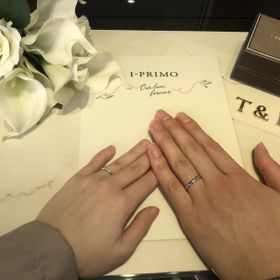 【アイプリモ(I-PRIMO)の口コミ】 長く身に付けるものなので、シンプルなデザインにするかダイヤモンドの入…