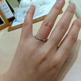 【TRECENTI(トレセンテ)の口コミ】 指輪はつけ心地重視で来店しましたが、想像以上でした。滑かな指通りで装…
