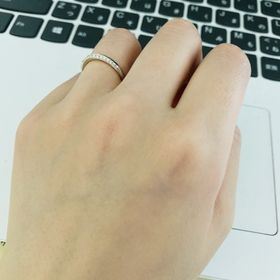 【銀座ダイヤモンドシライシの口コミ】 細身のリングが好きなので決めました。また、ダイヤの入っている層が広め…