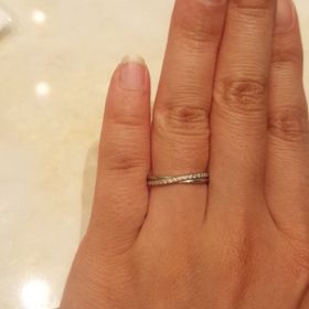 【ヴァンドーム青山(VENDOME AOYAMA)の口コミ】 自分は指が短かったので、細くてダイヤが入っているものがよかった為。
ま…