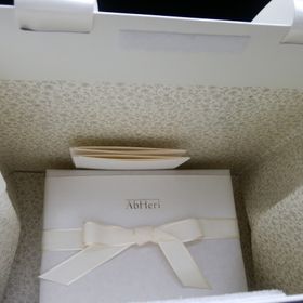 【AbHeri(アベリ)の口コミ】 私の肌色が、黄色味を帯びてるのでプラチナのキラキラしてるのが似合わな…