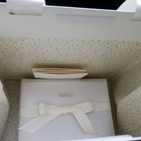 【AbHeri(アベリ)】の口コミ 私の肌色が、黄色味を帯びてるのでプラチナのキラキラしてるのが似合わなく...