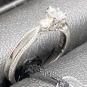 【エクセルコダイヤモンド(EXELCO DIAMOND)の口コミ】 デザインが個性的でかつ、すごくかわいい。ずっと大切に着けていたいと思…