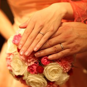 【ラザール ダイヤモンド(LAZARE DIAMOND)の口コミ】 結婚式や新婚生活の間は、華やかなものが良いかなと思い、ブルーダイヤや…