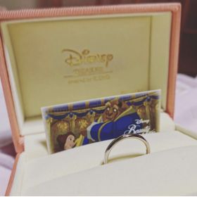 【ケイウノ ブライダル(K.UNO BRIDAL)の口コミ】 購入者である私がディズニーが大好きで、ディズニープリンセスの結婚指輪…
