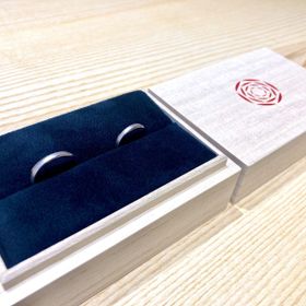 【出雲結(いずもゆい)の口コミ】 デザインが決め手になりました。
エターナルの形でホーニング加工と鏡面仕…