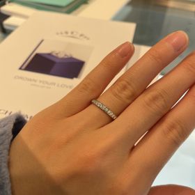 【ショーメ(CHAUMET)の口コミ】 素材はプラチナのもので店内を見た中で1番気に入ったリングを着用させてい…