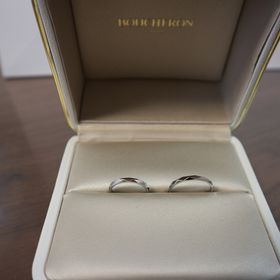 【ブシュロン(BOUCHERON)の口コミ】 デザイン性を重視しました。最初はダイヤのあるものがいいかと思ってまし…