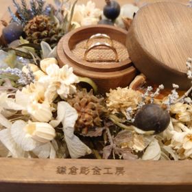 【鎌倉彫金工房の口コミ】 二人で相談して私がピンクゴールドで妻がゴールドと、敢えて普段選ばない…