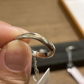 【杢目金屋(もくめがねや)の口コミ】 指輪のデザインが特にオススメポイントです。他にはない、綺麗な木目柄。…
