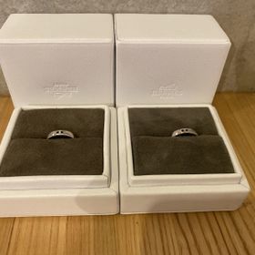 【エルメス(HERMES)の口コミ】 シンプルながらもエルメスらしいデザイン
おそろいのデザインで、片方はダ…