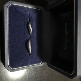 【銀座ダイヤモンドシライシの口コミ】 ダイアモンドシライシさんの婚約指輪を頂いて
デザインがとても気に入った…