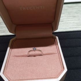【TRECENTI(トレセンテ)の口コミ】 第一印象の直感で選びました。ダイヤモンドのサイズ、輝きも素晴らしかっ…