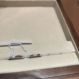 【TRECENTI(トレセンテ)の口コミ】 どんな指輪がよいか決めてないまま来店したが、いくつか指輪をつけたなか…