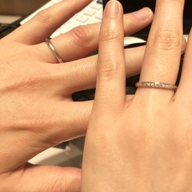 【エクセルコダイヤモンド(EXELCO DIAMOND)の口コミ】 店頭に行く前にネットでどんな指輪にしようか探していて、シンプルなデザ…