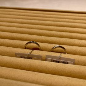 【TRECENTI(トレセンテ)の口コミ】 デザインがモダンで、ダイヤモンドの輝きがとても綺麗でした。着け心地が…