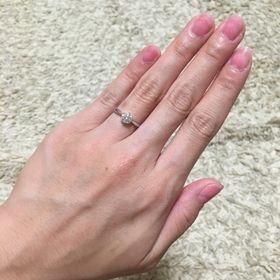 【WATANABE / 卸商社直営　渡辺の口コミ】 もともと、エンゲージリングのデザインはシンプルがよくて、私も彼も特に…