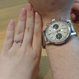 【銀座ダイヤモンドシライシの口コミ】 真ん中のダイヤモンドに向かってリングが細くなっているデザインがダイヤ…