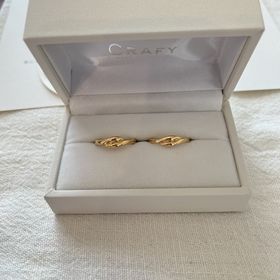 【CRAFY(クラフィ)の口コミ】 結婚指輪は思い出に残る物にしたいと思い、
2人で作れる所を探していて、…