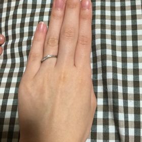 【canal4℃(カナルヨンドシー)の口コミ】 Sラインでひねりのあるタイプなため、指が細く長く見えるという、見た目だ…