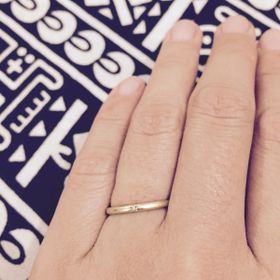 【AHKAH(アーカー)の口コミ】 ゴールドの細身のタイプを探していたのですが、イメージ通りのデザインで…