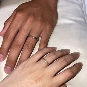 【PORTADA(ポルターダ)の口コミ】 元々ゴールドが希望でしたが、実際に色々な色、形を試着させて頂き、結婚…