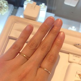 【アーヴェルシュシュ(arbel shushu)】の口コミ さりげなくデザイン性があり、男性も付けやすい指輪だと思います。
ピンク...