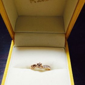 【ケイウノ ブライダル(K.UNO BRIDAL)の口コミ】 デザイナーの方に世界にひとつだけのオリジナルデザインを創ってもらった…