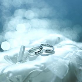 【エルメス(HERMES)の口コミ】 シルバーで細身、飽きのこないシンプルなものがほしくて探していました。…