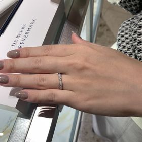 【FOREVERMARK(フォーエバーマーク)の口コミ】 ダイヤモンドの卸会社のためダイヤモンドの質もよく、なにより価格が他の…