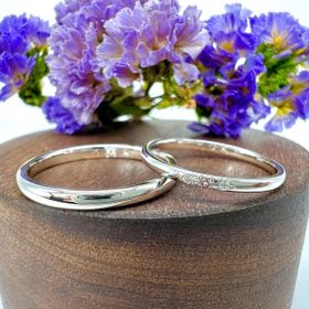 【鎌倉彫金工房の口コミ】 シンプルで普段使いしやすく、仕事でもつけやすいものを選びました。細身…