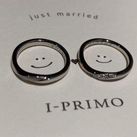 【アイプリモ(I-PRIMO)の口コミ】 ウェーブ型の指輪を探しており、悩んでいたところ店舗で自分達の指から似…