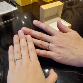 【ケイウノ ブライダル(K.UNO BRIDAL)の口コミ】 ウェーブがかかっていて、プラチナがメインで探していたところ、二色が混…