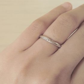 【LEGAN(レガン)の口コミ】 もともとアクセサリーを着ける習慣のなかった私でも自然に着けられて、何…