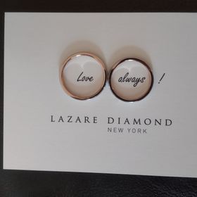 【ラザール ダイヤモンド(LAZARE DIAMOND)の口コミ】 シンプルなデザインを求めていた中で、太すぎず細すぎず、強度も問題なく…