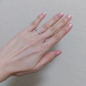 【ラザール ダイヤモンド(LAZARE DIAMOND)の口コミ】 フルエタニティだとサイズ変更が難しくなるかと思い、使い勝手のよさそう…