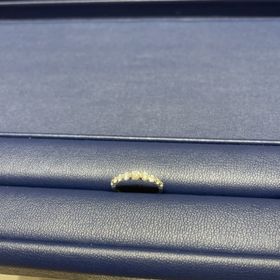 【銀座ダイヤモンドシライシの口コミ】 デザインの決め手は普段使いできるものがよかったのであまり凹凸がないも…