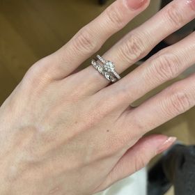 【ピアジェ(PIAGET)の口コミ】 The婚約指輪みたいなデザインが好きではなく、普段使いできるけど遊び心も…