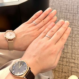 【エクセルコダイヤモンド(EXELCO DIAMOND)の口コミ】 二人でペアのデザインがよかった。
男性もデザイン性があり、つや消しが入…