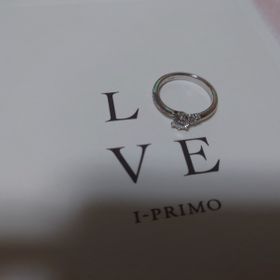 【アイプリモ(I-PRIMO)の口コミ】 サイドで違うデザインだったため。
付け方で楽しみが増えるため。
ウェー…