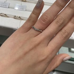 【アイプリモ(I-PRIMO)の口コミ】 デザインは緩やかなウェーブになっており、指が長く見えるデザインです。…