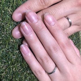 【Disney Cinderella(ディズニー シンデレラ)の口コミ】 ブルーの石が使える指輪を探しており、ブルーダイヤモンドが使われている…