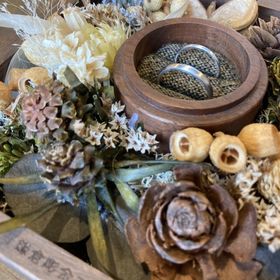 【鎌倉彫金工房の口コミ】 素材、形、仕上げ方、刻印内容を選べる幅が広く
自分たちの好みにより近づ…