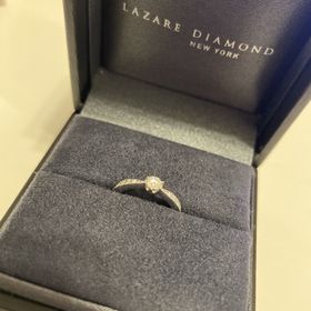 【ラザール ダイヤモンド(LAZARE DIAMOND)の口コミ】 あまりギラギラしてしまう指輪は苦手だなーと思って色々なデザインの指輪…