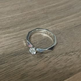 【ブシュロン(BOUCHERON)の口コミ】 結婚情報誌で見たブシュロンの指輪達に一目惚れしました。実際にお店に行…