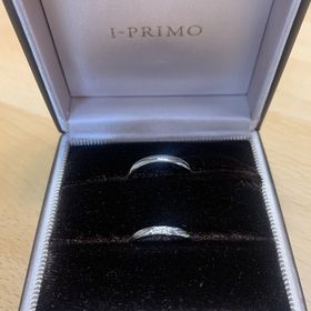 【アイプリモ(I-PRIMO)の口コミ】 長く使うものなので日常使いしやすい控えめなデザインと、婚約指輪との重…