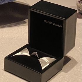 【エクセルコダイヤモンド(EXELCO DIAMOND)の口コミ】 数店舗回ったが、デザインの豊富さと価格帯が良かった
デザインの選択肢が…