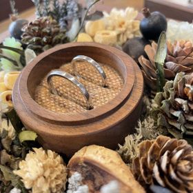 【鎌倉彫金工房の口コミ】 当日持ち帰りができることが何よりでした。
どうしても結婚指輪が必要なイ…